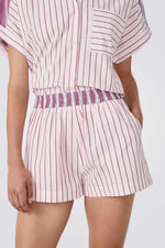 מכנסיים קצרים בהדפס פסים | איתם