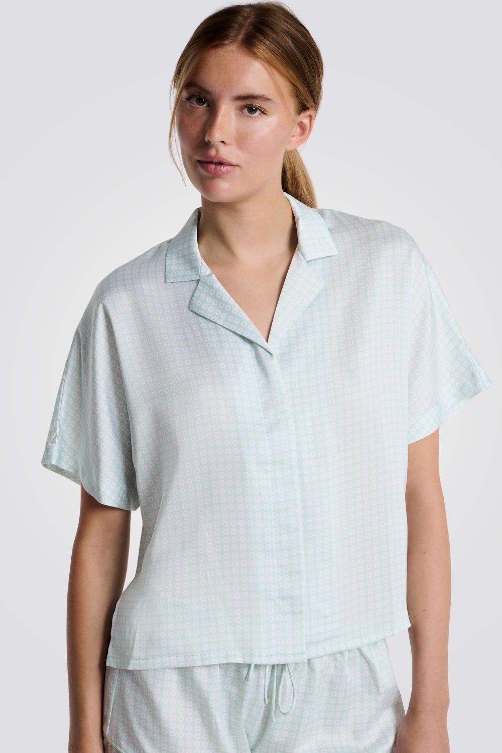 חולצת פיג'מה מכופתרת קצרה וקלילה | איתם