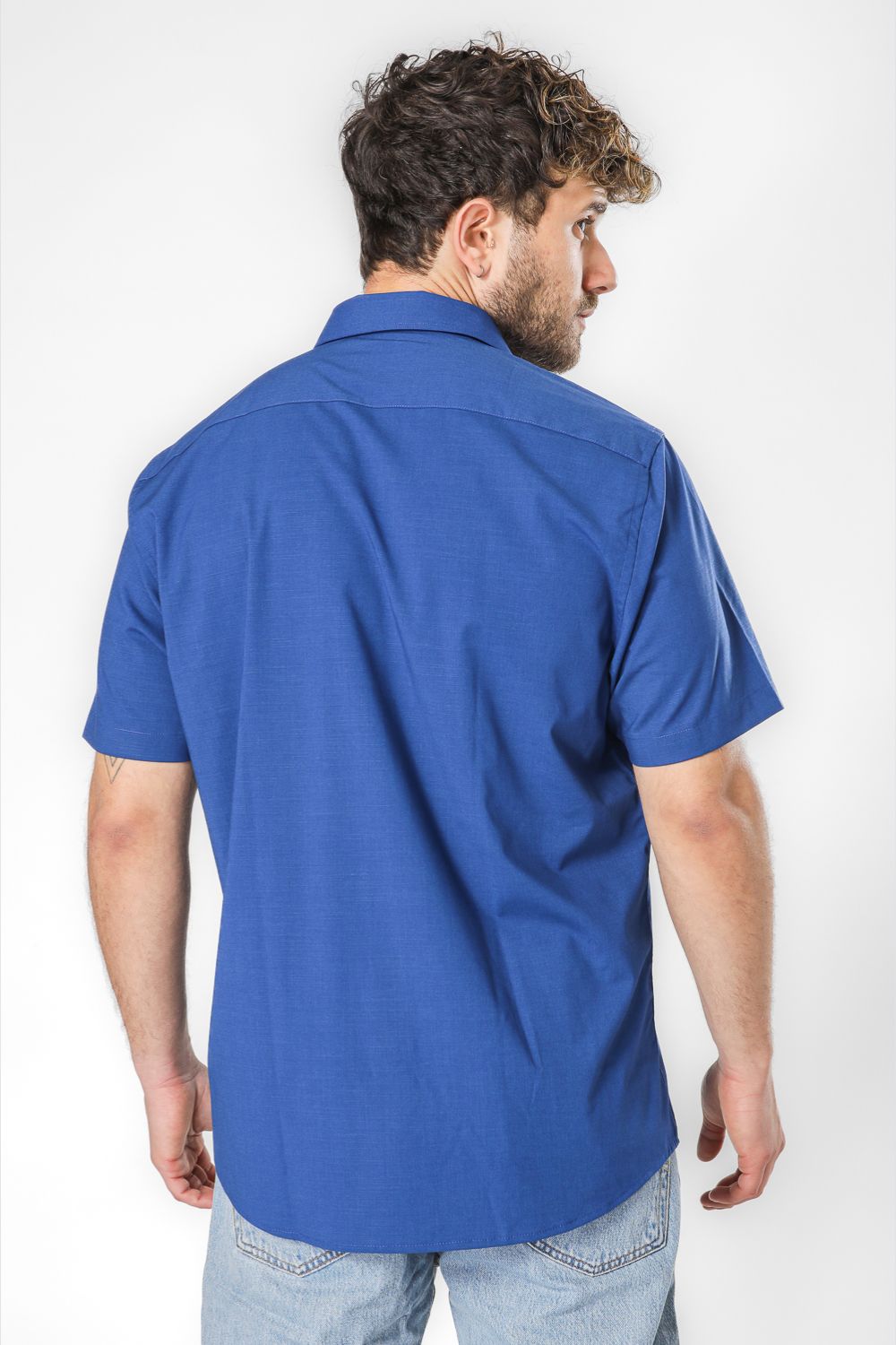 חולצה מכופתרת שרוולים קצרים