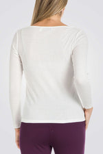 טישירט שרוולים ארוכים בצבע לבן עם עיטורים