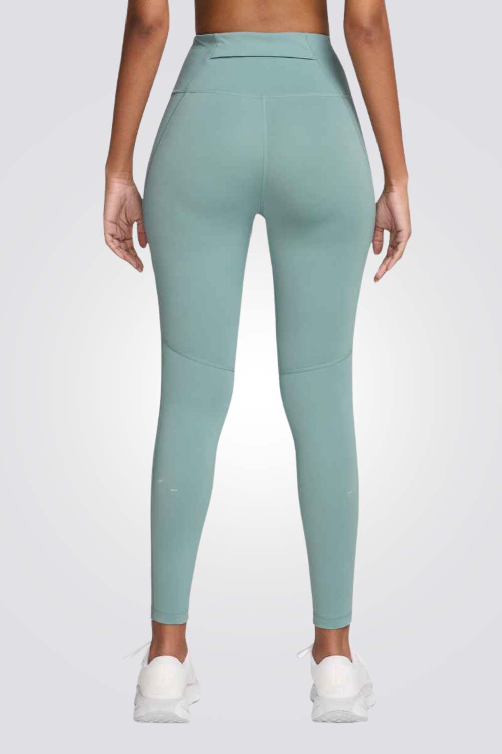 טייץ ספורט באורך 7/8 עם כיס אחורי לנשים | נייקי