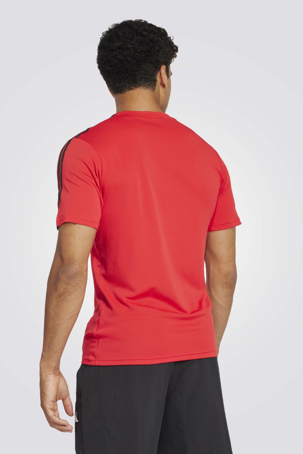 חולצת ספורט Train Essentials Base לגברים