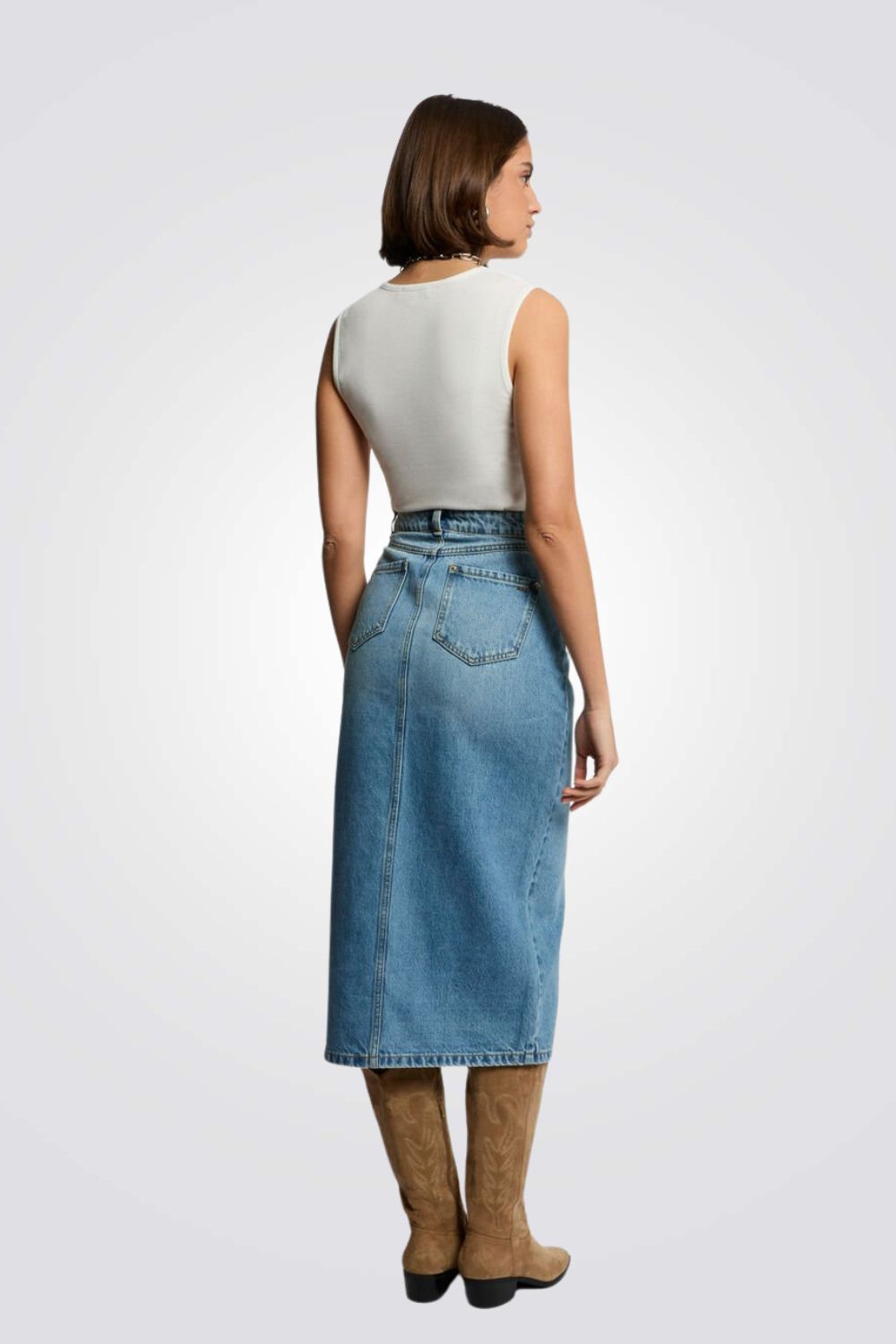 טופ במראה ריב צווארון וי תחרה בצבע לבן