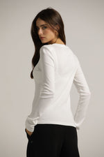 טישירט ארוכה דקה עם סיומת כפפה | קנת קול