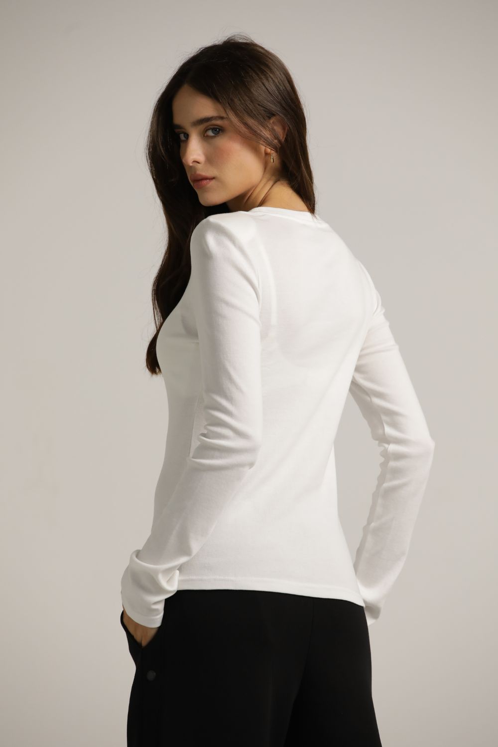 טישירט ארוכה דקה עם סיומת כפפה | קנת קול