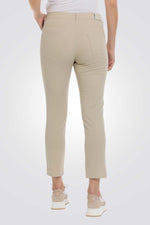 מכנס קאפרי בצבע בז'