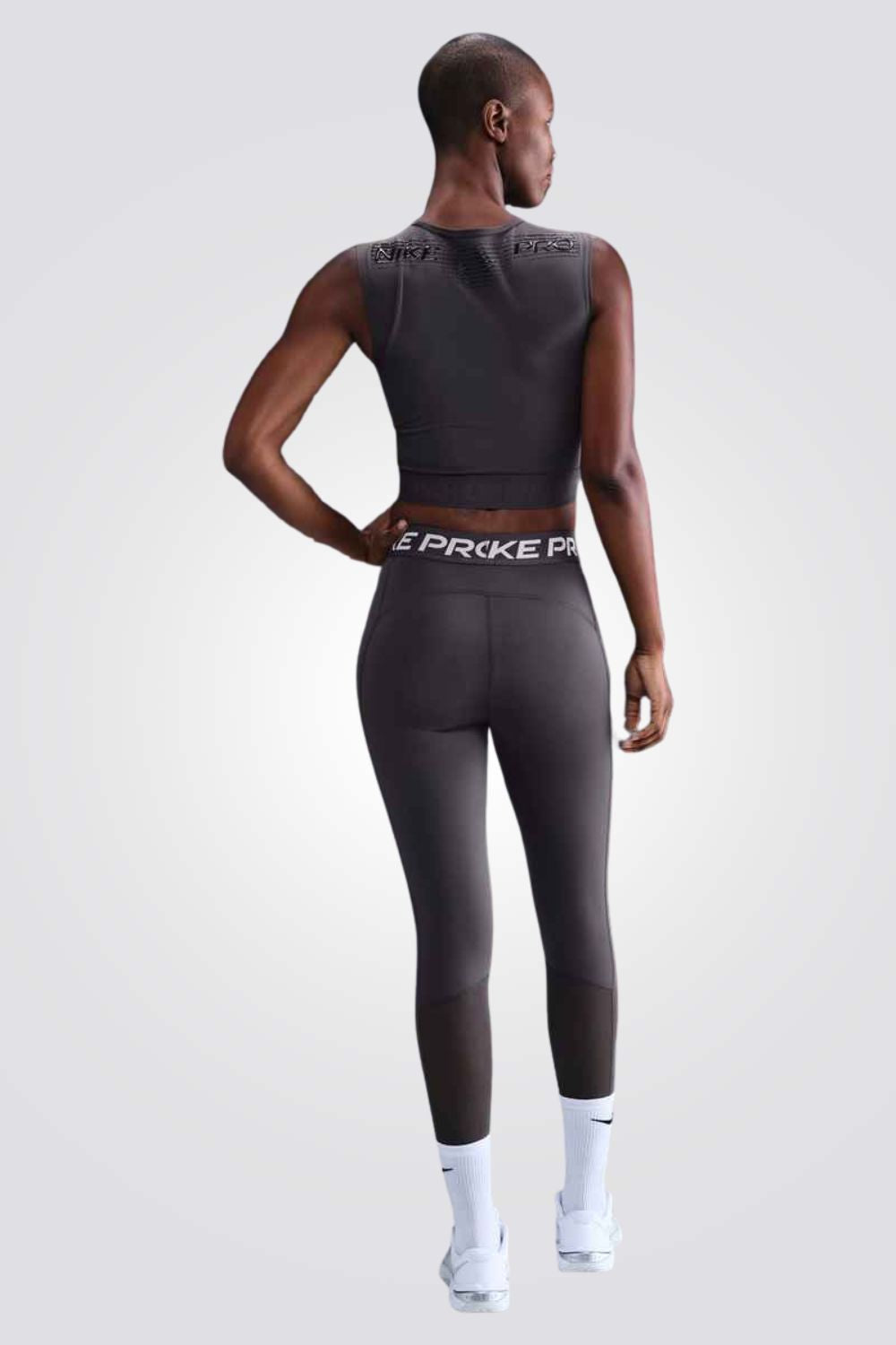 טייץ ספורט בגזרה צמודה לנשים | נייקי