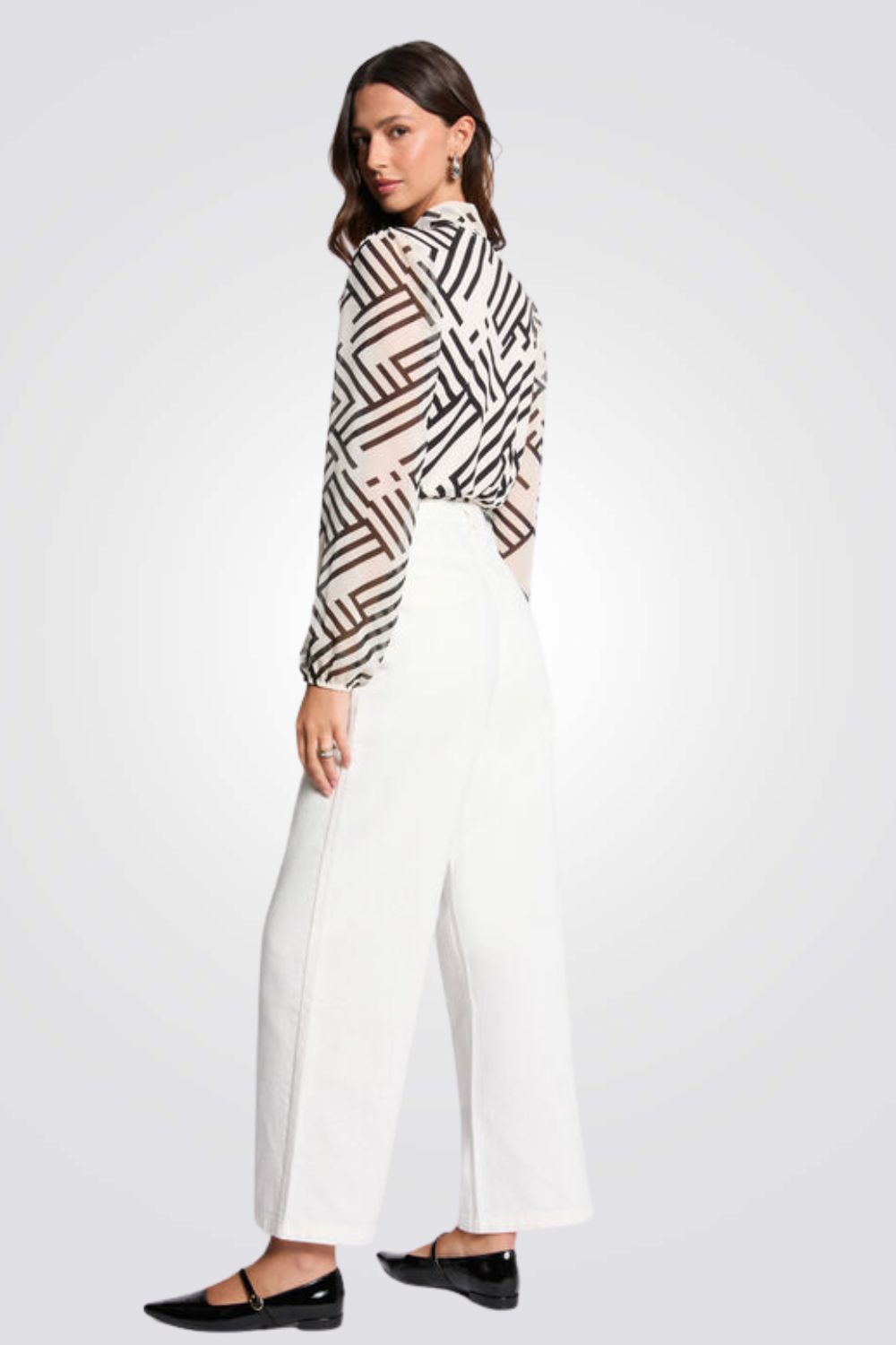 מכנסי ג'ינס Wide Leg גזרה גבוהה בצבע לבן