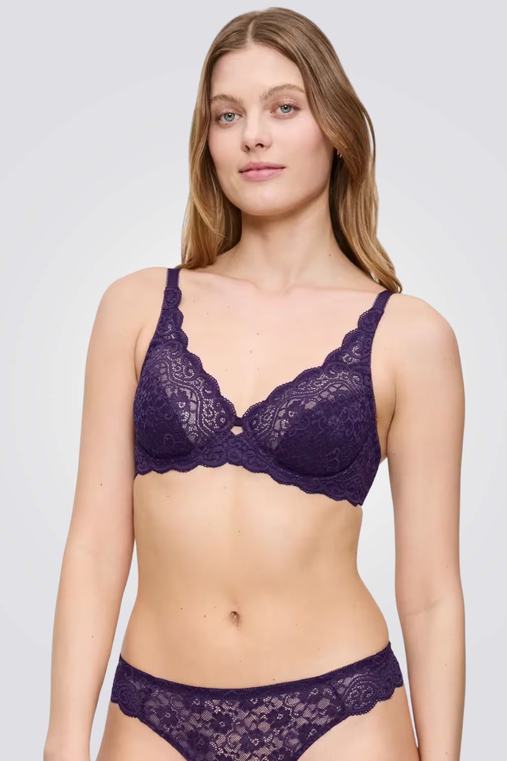 חזיית תחרה ללא ריפוד עם קשת | טריומף