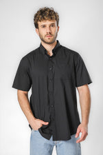 חולצה מכופתרת שרוולים קצרים