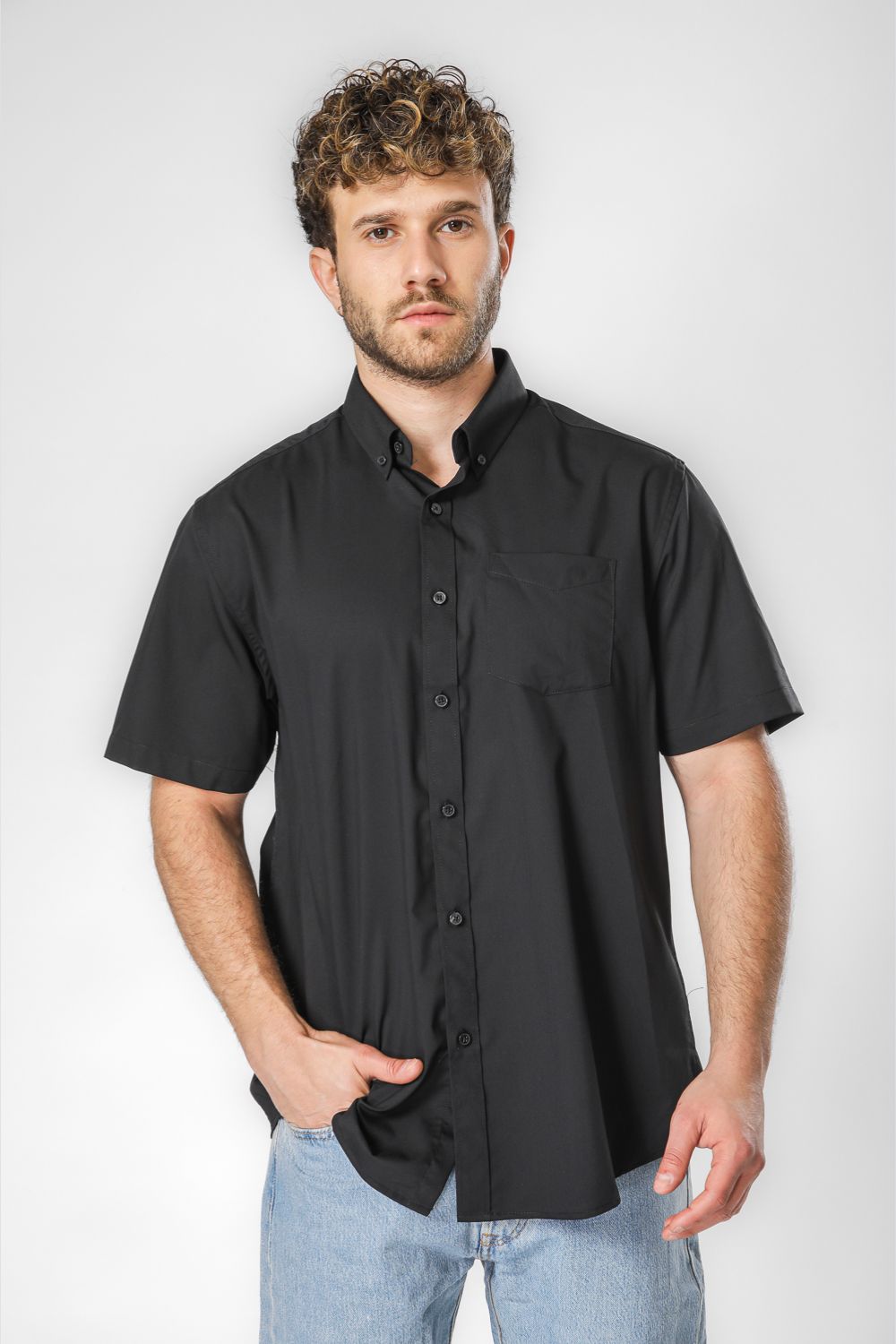 חולצה מכופתרת שרוולים קצרים