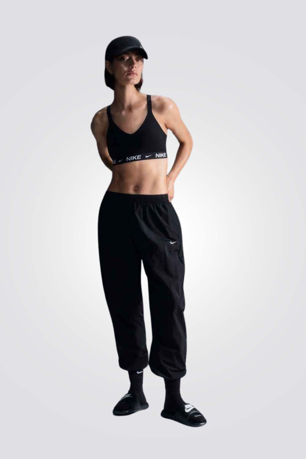 גוזיית ספורט Nike Indy Medium Support לנשים