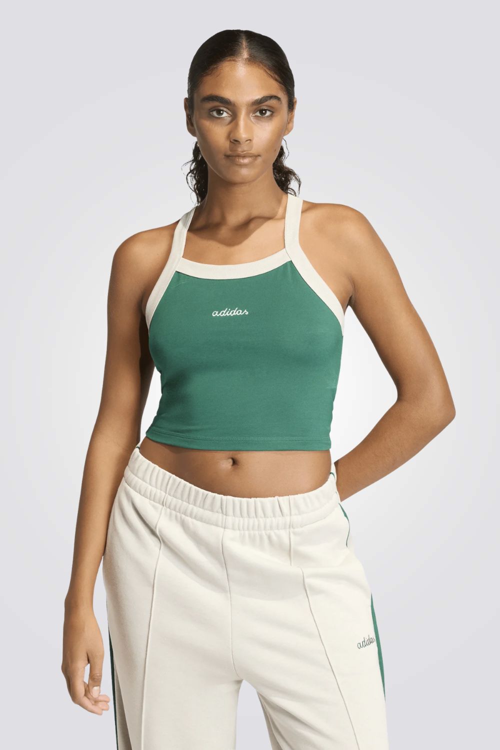 גופיית Colorpop עם גרפיקה רקומה | אדידס