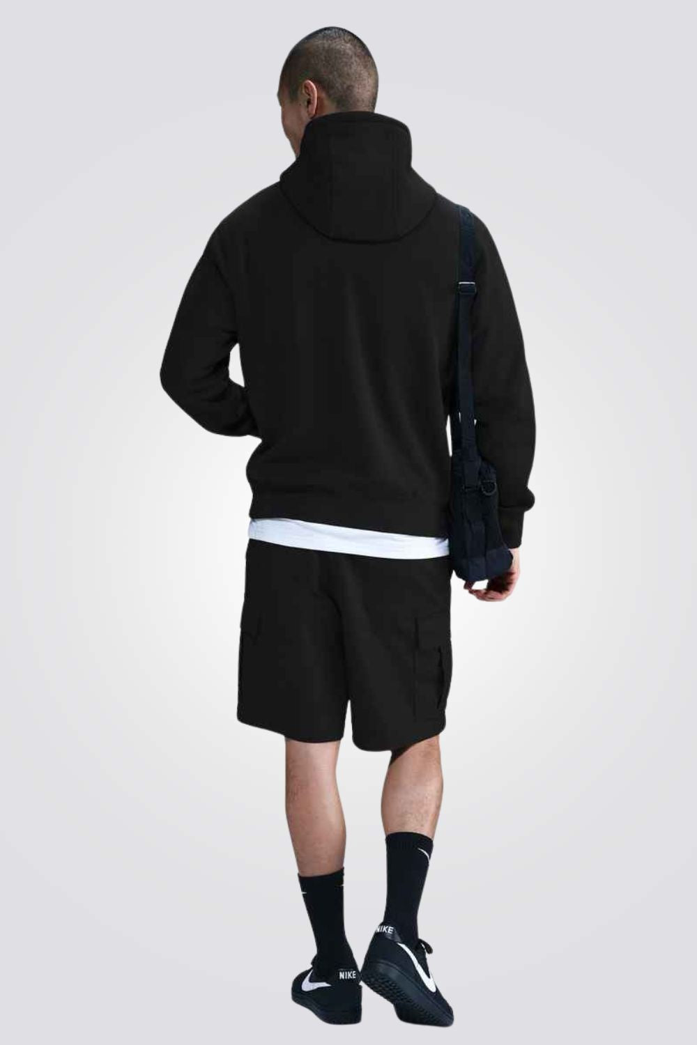 סווטשירט בצבע שחור לגברים | נייקי