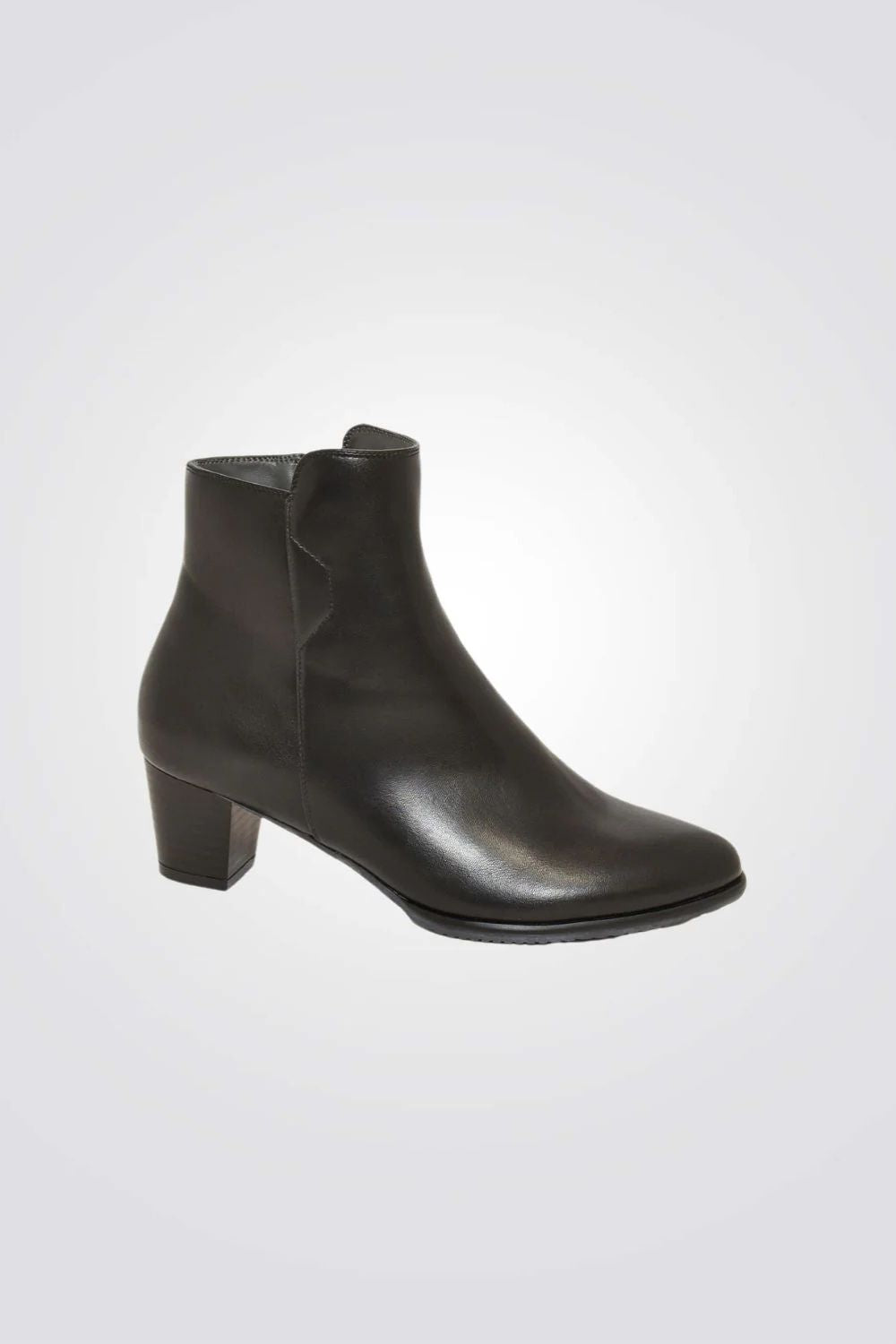 מגפון עקב לנשים בצבע שחור