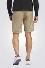 מכנסיים קצרים לגברים