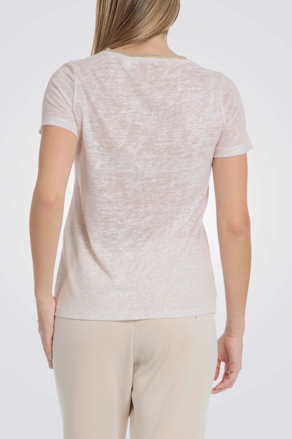 טישירט הדפס בחזית דיטיילס מטאלי