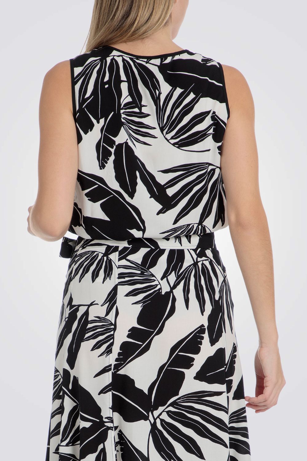 גופיה הדפס עלים בצבע שחור/לבן