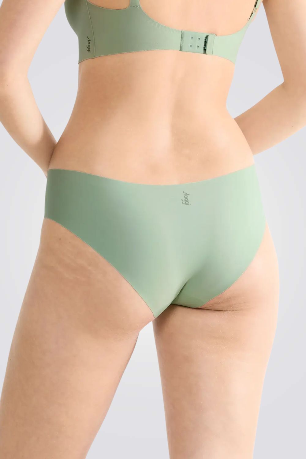 תחתוני היפסטר ללא תפרים | סלוגי