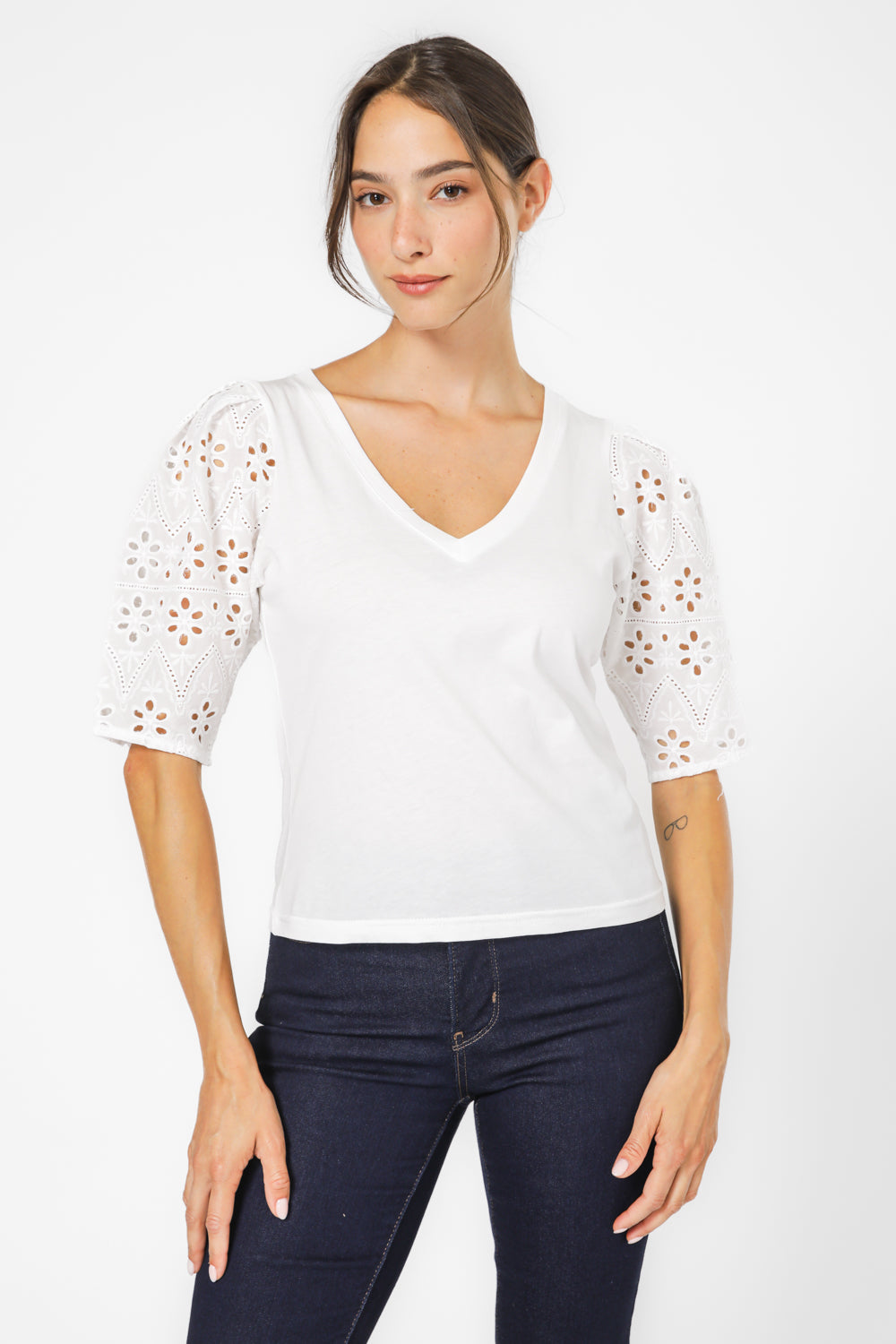 חולצה עם שרוולים תחרה 