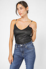 גופיה עם אבזם בכתף