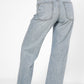 ג'ינס עם רגל רחבה וחגורה בצבע כחול בהיר - 5