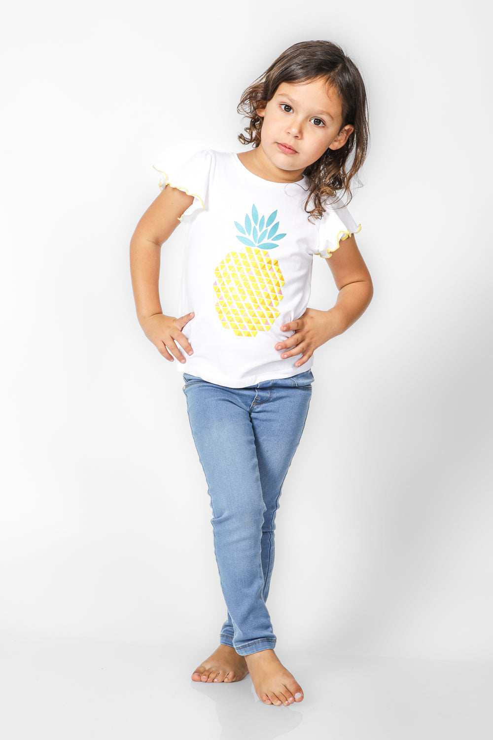 טישירט קצרה לילדות בצבע לבן