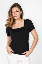 טישירט קצרה בצבע שחור - MASHBIR//365