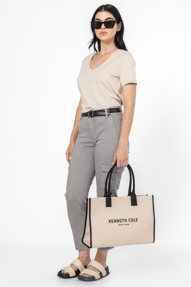 טישירט ניקי צווארון קונטרסטי בצבע בז'