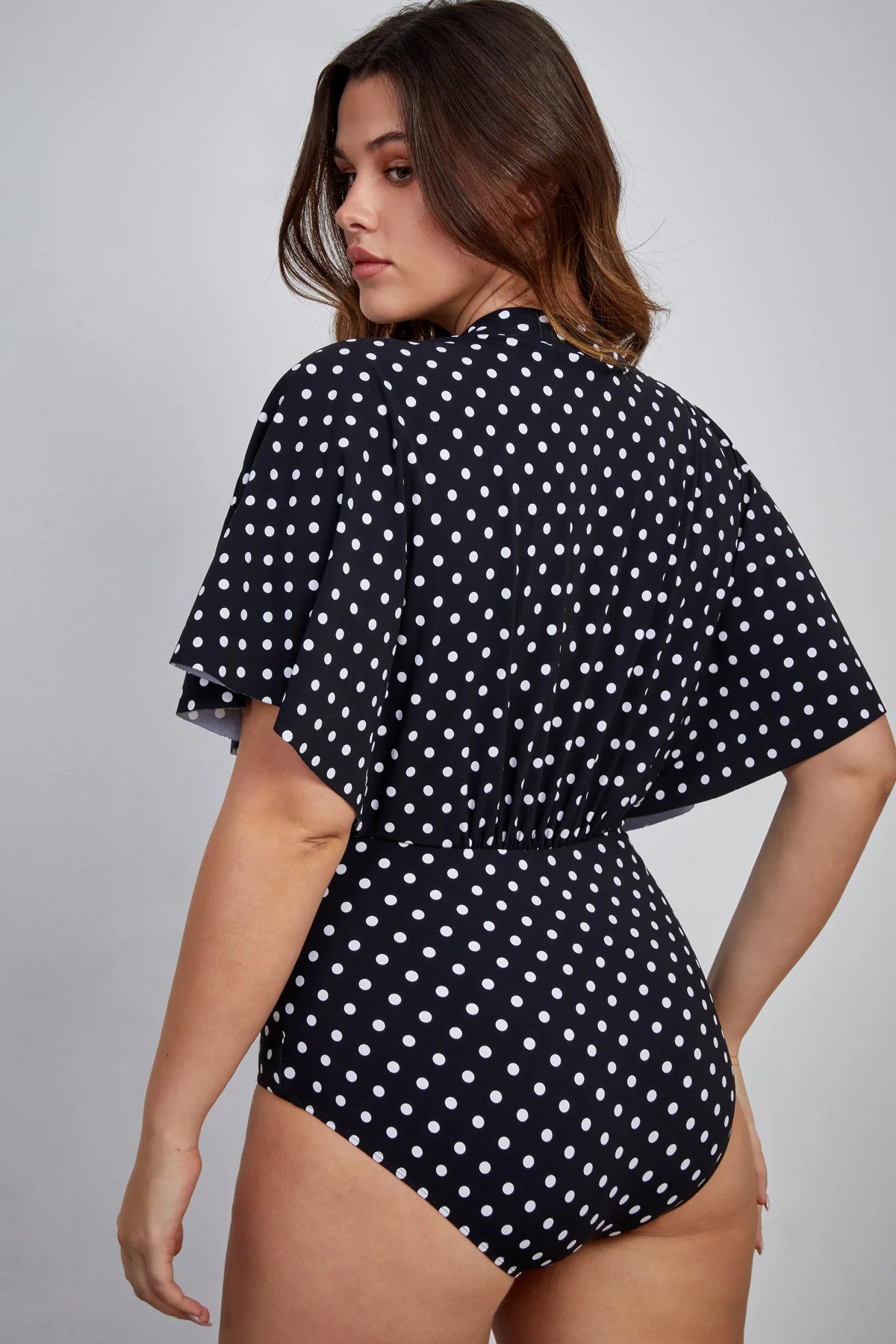 בגד ים צנוע שלם מעטפת נקודות בצבע שחור