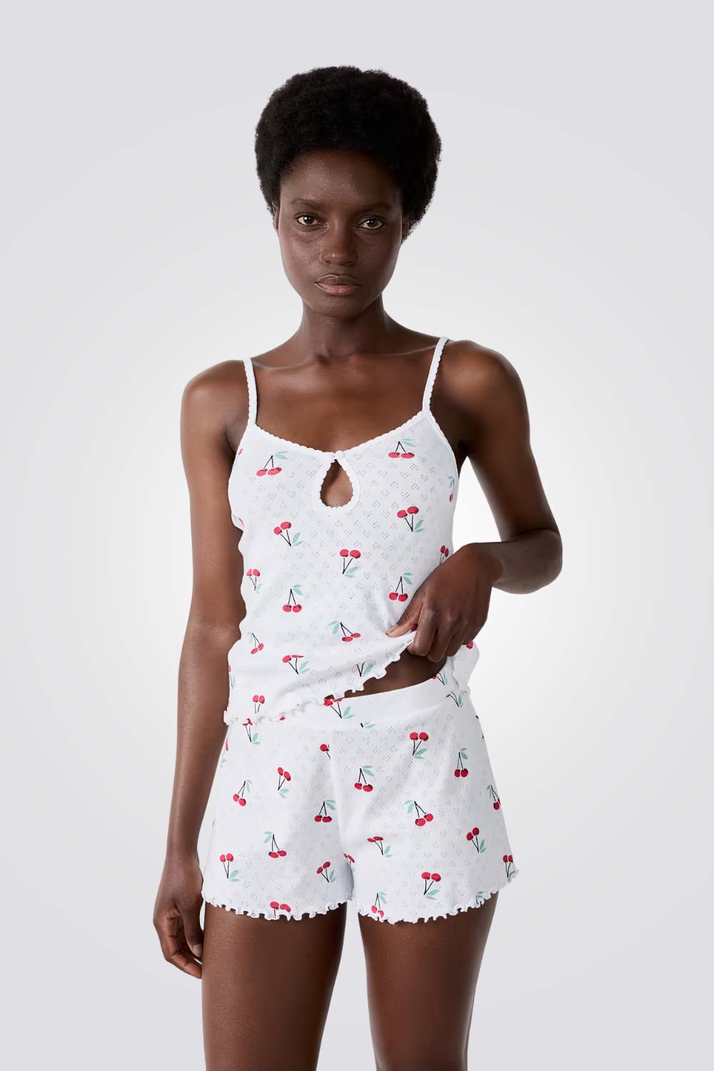 מכנסי פיג'מה קצרים בהדפס דובדבנים | איתם