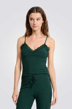 סט פיג’מה שני חלקים מסריג ריב עם פרטי תחרה NETTIE לנשים | איתם