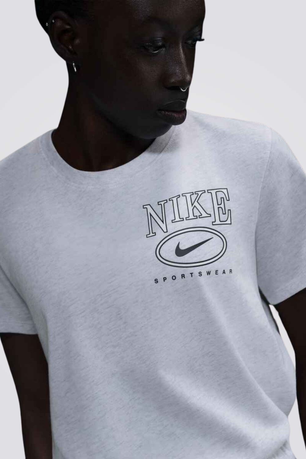 טי שירט NSW CLUB SS TEE לנשים