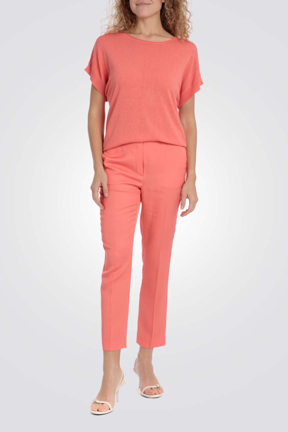 סריג דק שרוולים קצרים בצבע קורל