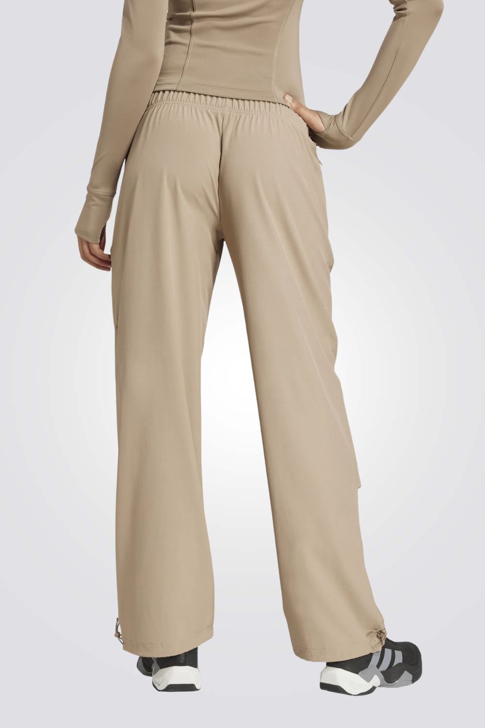 מכנסיים ארוכים בגזרה רחבה לנשים | אדידס 