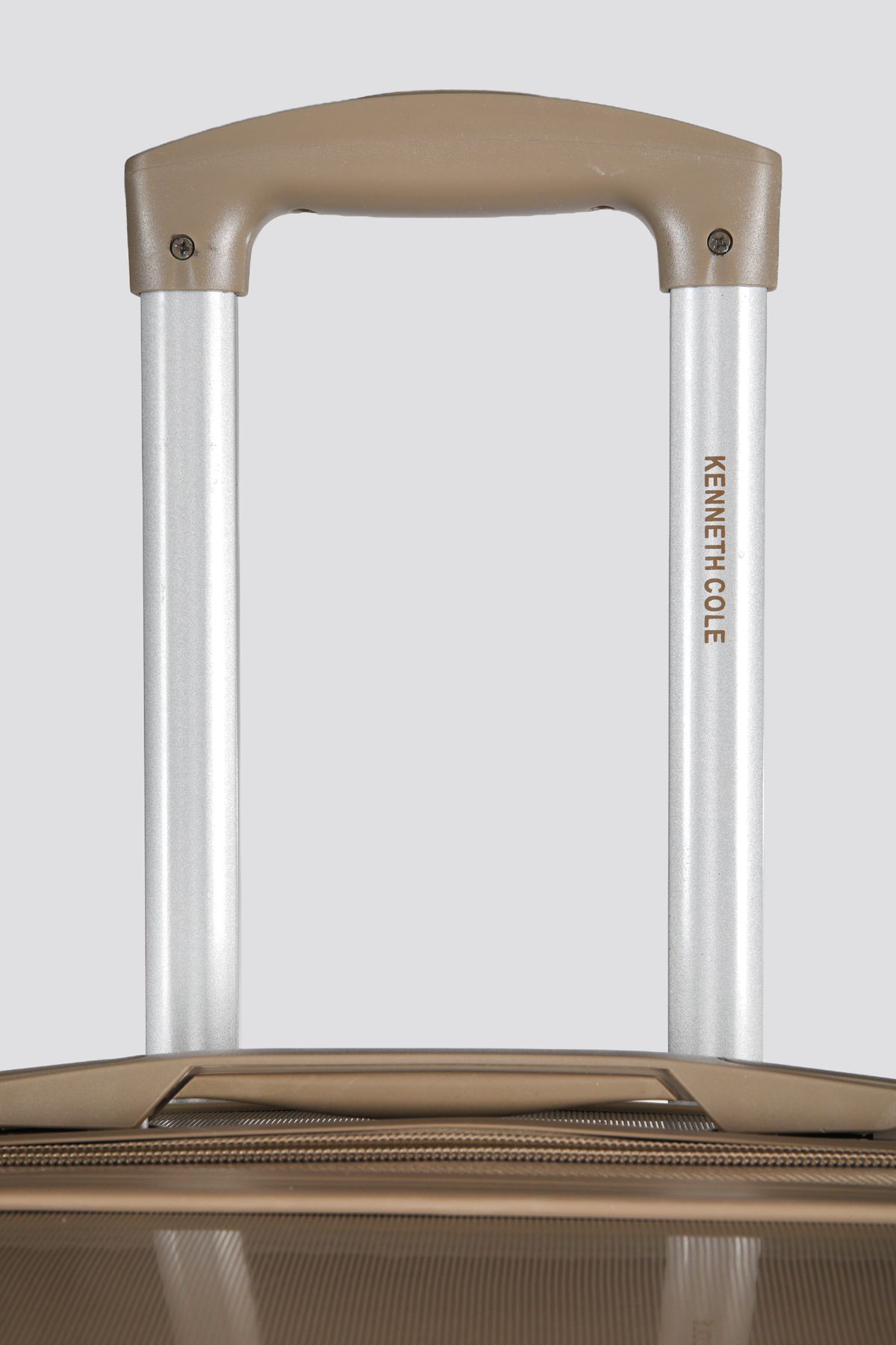 מזוודה קשיחה בינונית 24'' דגם VOYAGE 