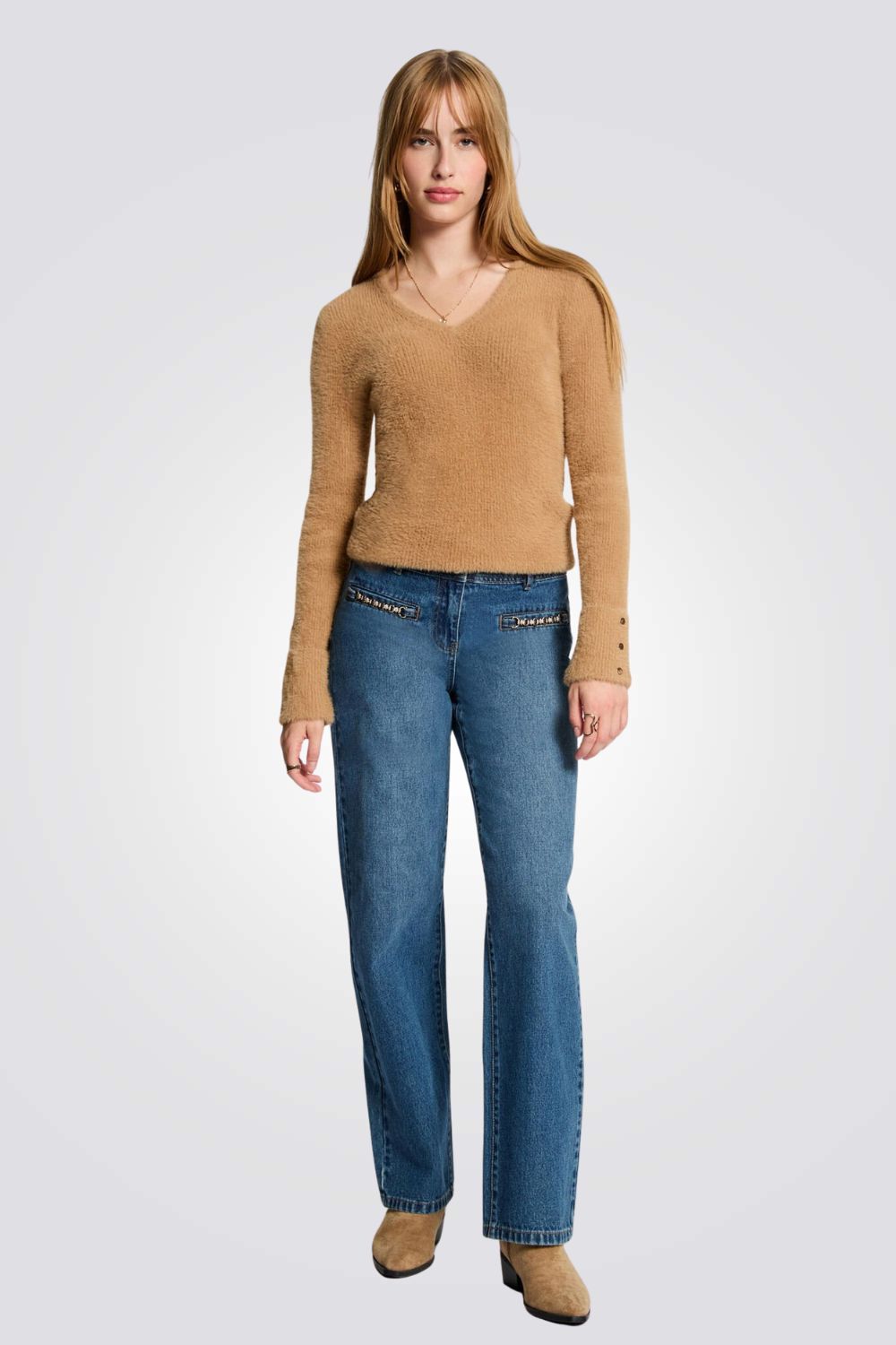 סוודר עם שרוולים ארוכים וצווארון V לנשים | מורגן 