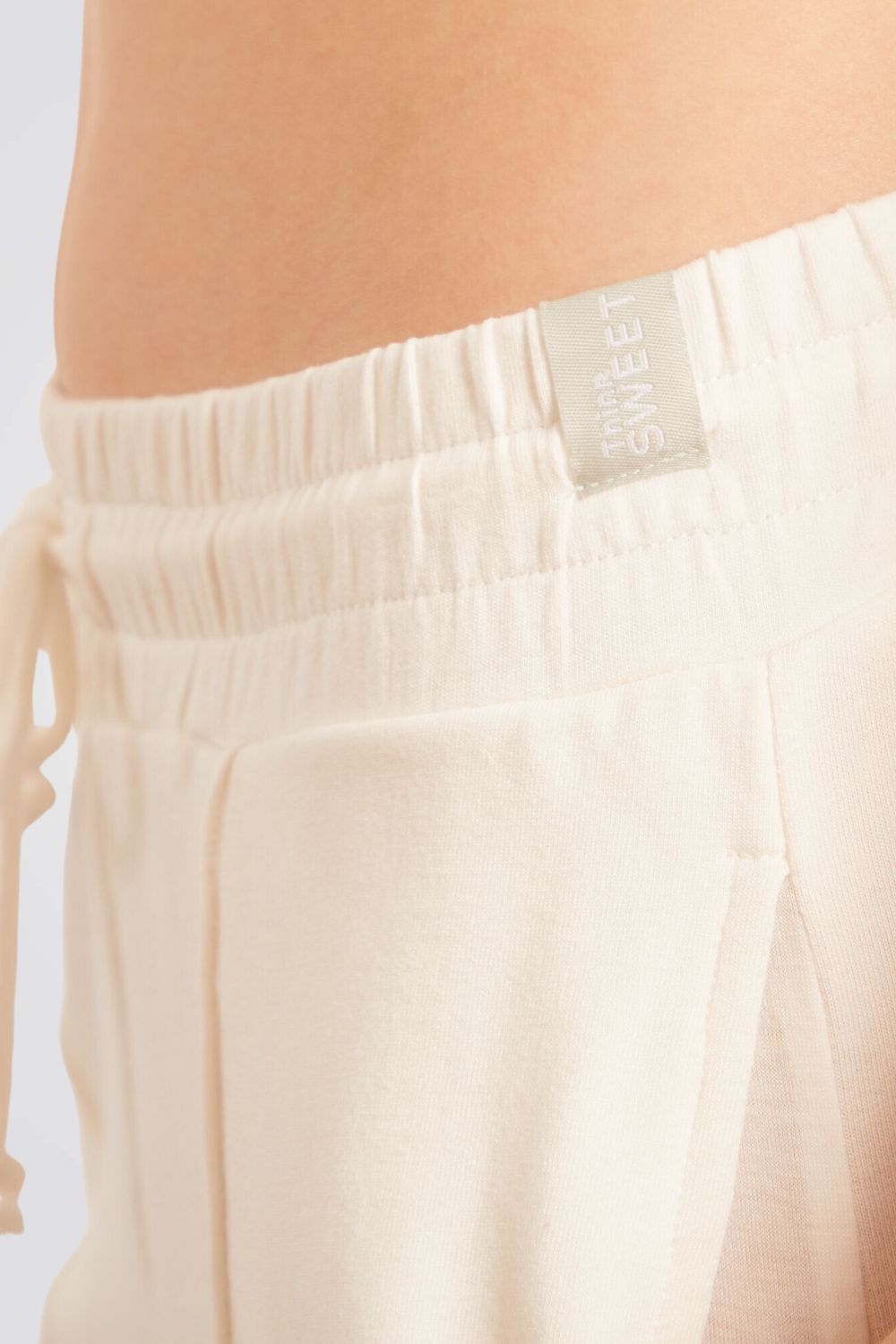 מכנסי פנאי CURT בצבע שמנת