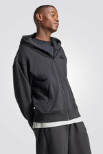 סווטשירט לגברים בצבע שחור