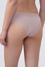 תחתוני צ'יקי בעיצוב תחרה | פנימה