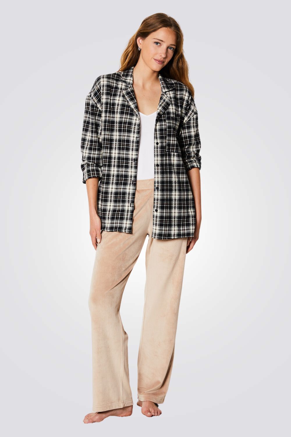 חולצת פיג'מה MARK משובצת לנשים