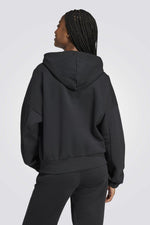 ג'קט עם קפוצ'ון לנשים בצבע שחור
