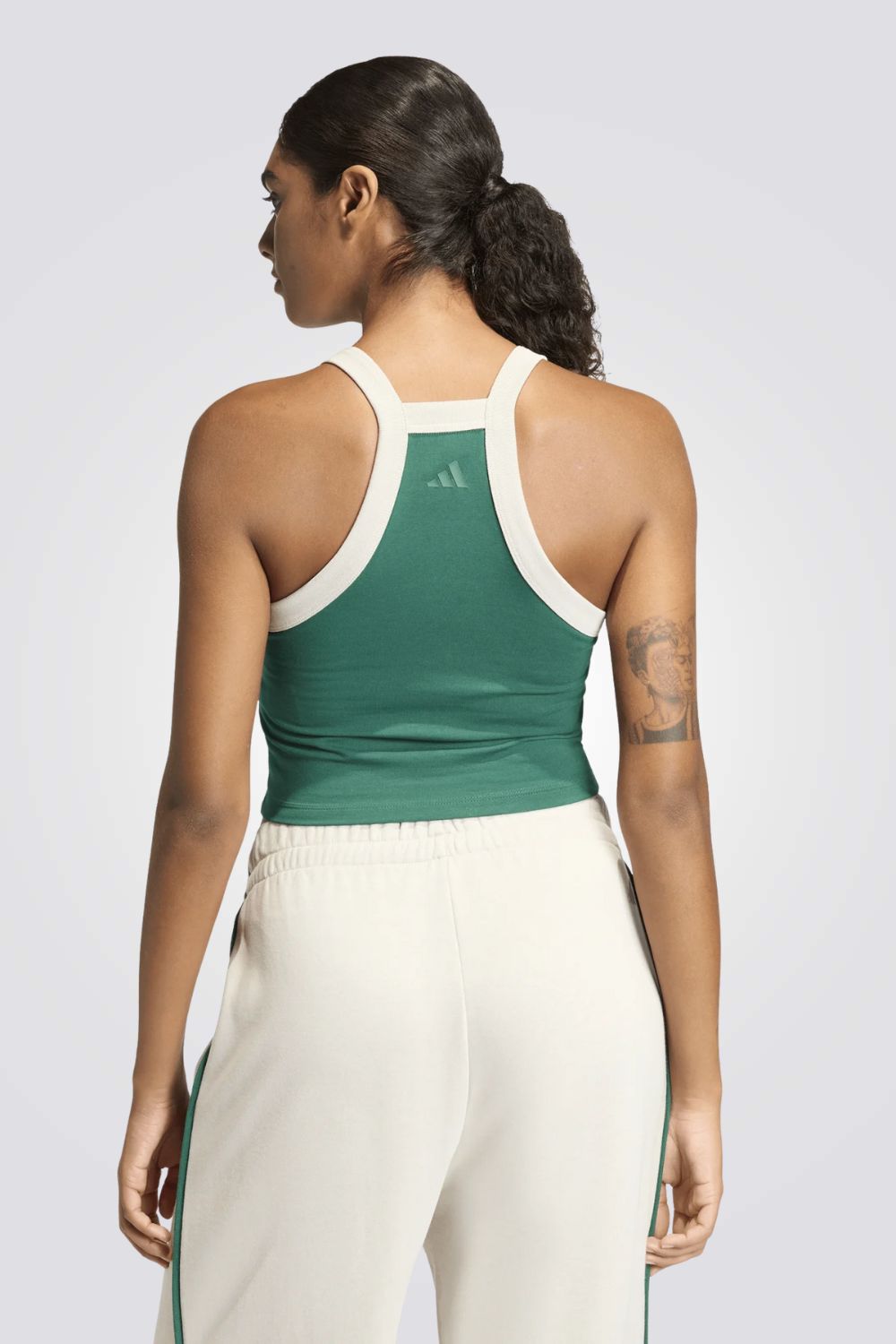 גופיית Colorpop עם גרפיקה רקומה | אדידס