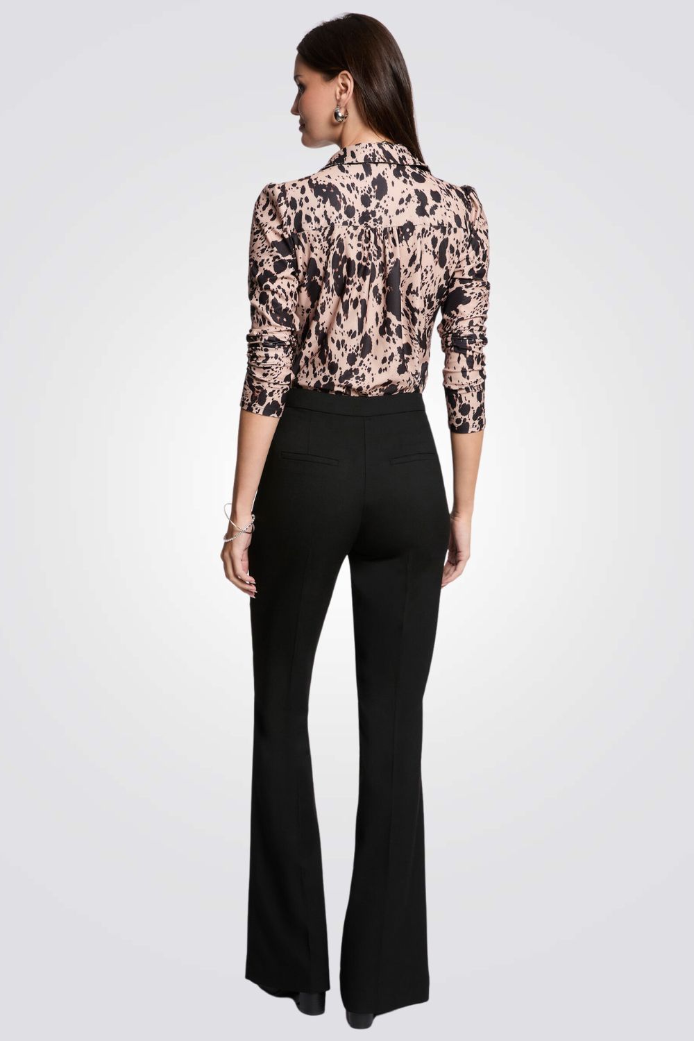 טישירט מכופתרת הדפס אבסטרקטי