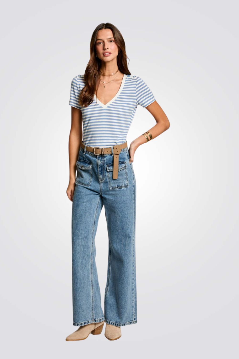 טישירט הדפס פסים כפתורים בכתפיים בצבע לבן/תכלת