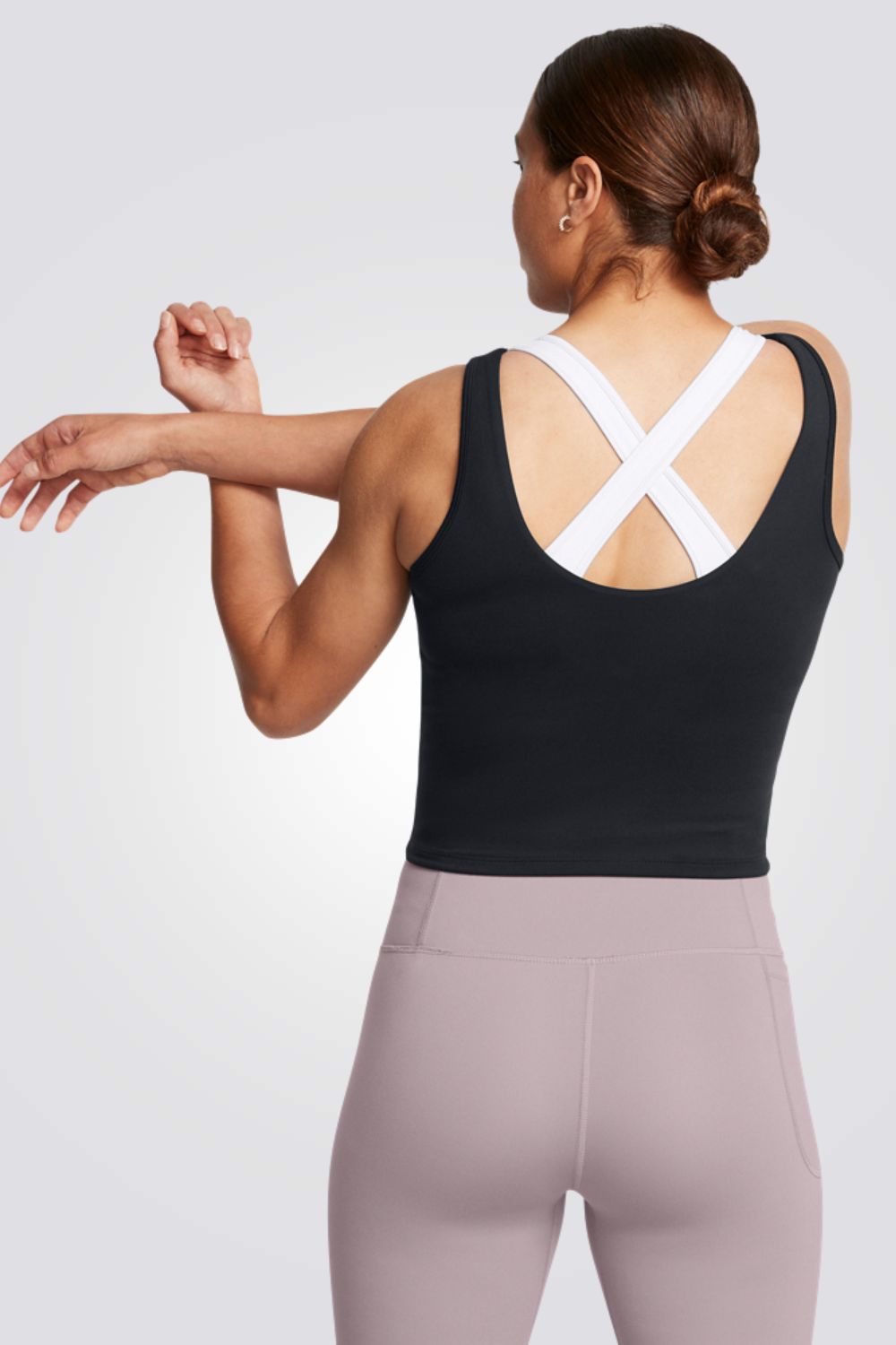 גופיית ספורט Motion Tank EMEA לנשים