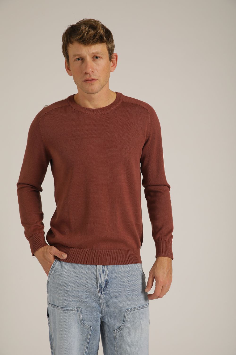 חולצת סריג בגזרת רגלן לגברים | קנת קול