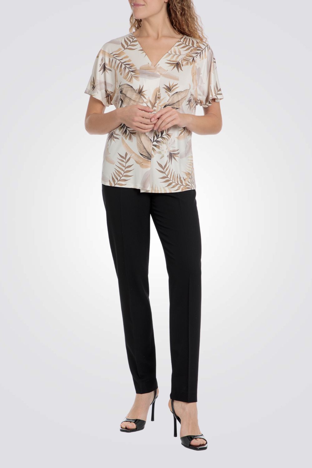 טישירט הדפס עלים בצבע בז'