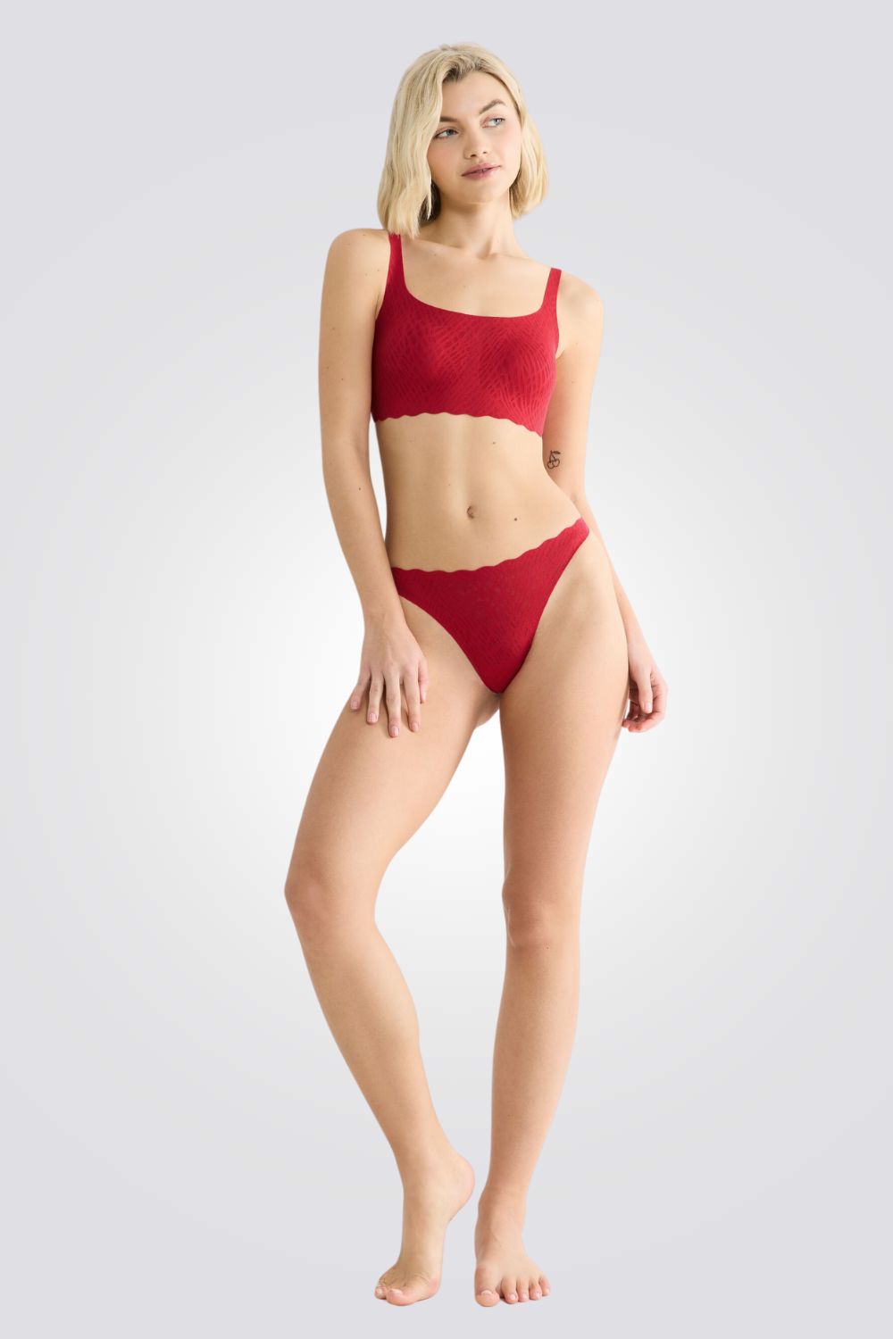 תחתון חוטיני עם תחרה עדינה לנשים | סלוגי