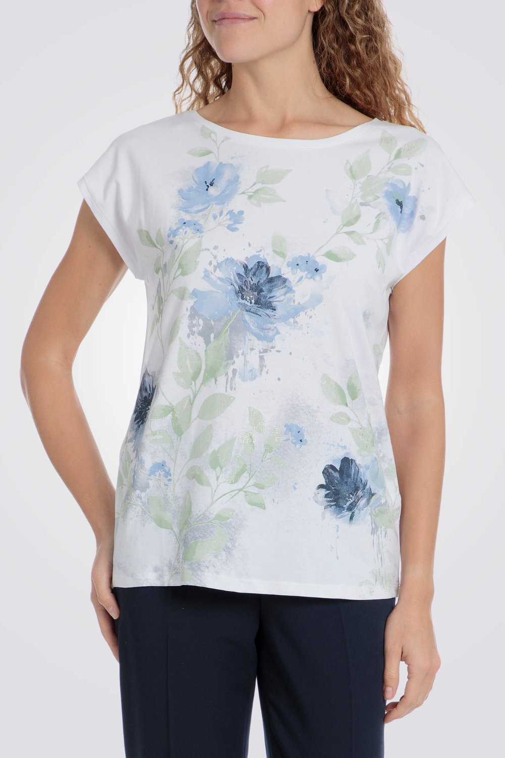 חולצת טי עם פרחים  